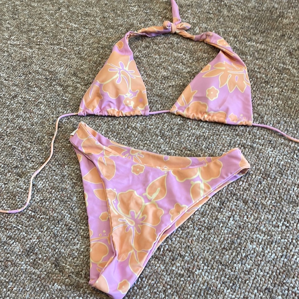 Hawaiian flowers bikini Size medium